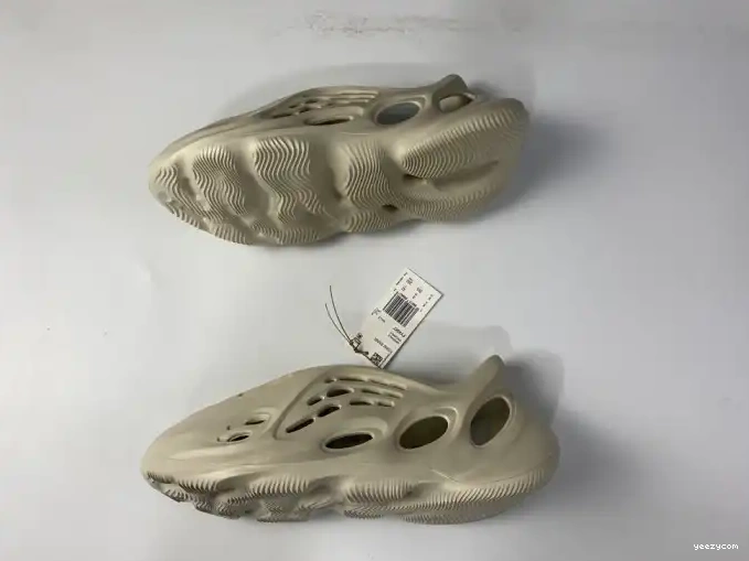 Sand FY4567 Yeezy Foam RNNR Adidas 0501